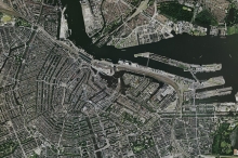 Amsterdam dal satellite, tratto da www.aerophoto-schiphol.nl/pictures/AmsterdamCentrum.JPG